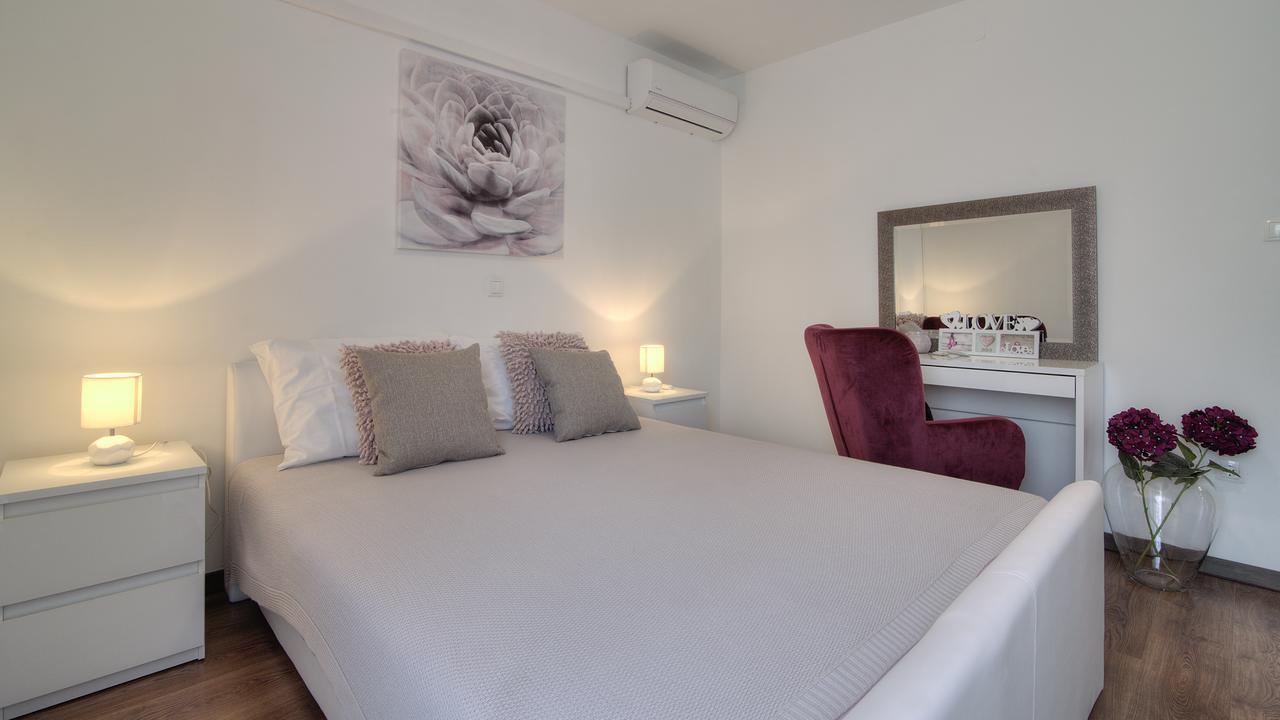 Apartments Lola سينج المظهر الخارجي الصورة