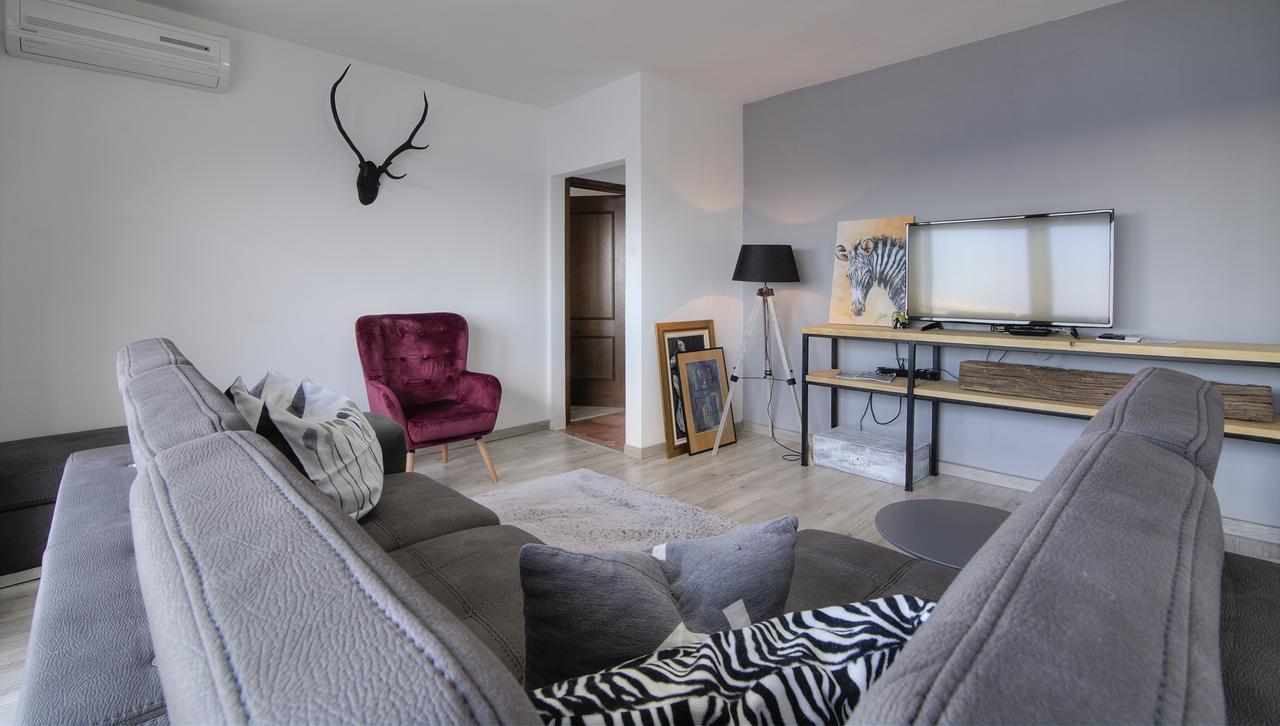 Apartments Lola سينج المظهر الخارجي الصورة