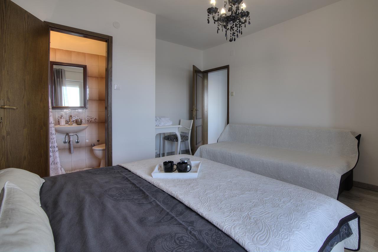 Apartments Lola سينج المظهر الخارجي الصورة